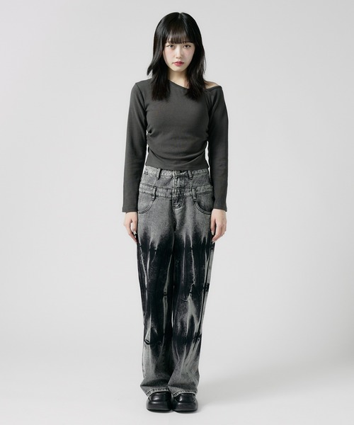 Chick(チック)の「side gathered off-the-shoulder / サイドギャザーオフショルダー(Tシャツ/カットソー・レディース・ホワイト/グレー/ブラック/バーガンディー/ブラウン・FREE)」の19枚目の写真