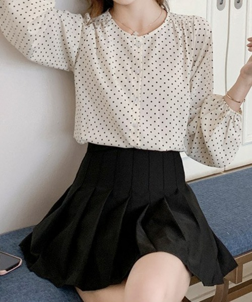 SEU（エスイーユー）の「ドット柄ノーカラー七分袖ブラウス サマーシャツ オフィスでもオシャレを楽しめる オフィスカジュアル きれいめカジュアル（シャツ/ブラウス・レディース・ベージュ/ブラック・フリー）」の15枚目の写真