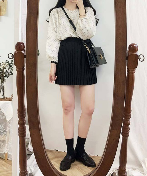 SEU（エスイーユー）の「ドット柄ノーカラー七分袖ブラウス サマーシャツ オフィスでもオシャレを楽しめる オフィスカジュアル きれいめカジュアル（シャツ/ブラウス・レディース・ベージュ/ブラック・フリー）」の10枚目の写真