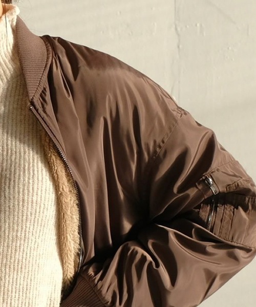 aquagarage（アクアガレージ）の「リバーシブルMA-1裏ボアブルゾン（その他アウター・レディース・カーキ/ブラック/モカ・M）」の5枚目の写真