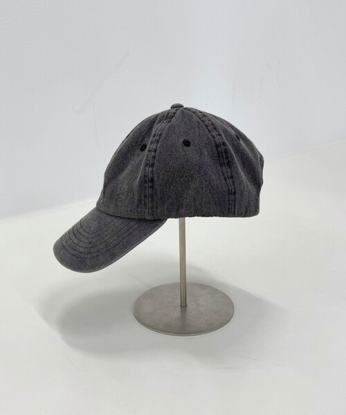 fredy emue（フレディエミュ）の「FR刺しゅうキャップ25（キャップ・レディース・チャコールグレー/ベージュ/ネイビー/ブラウン/レッド/ライトグリーン・FREE）」の8枚目の写真