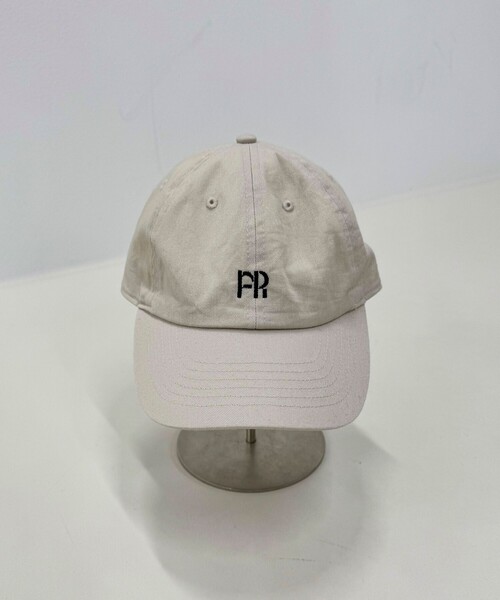fredy emue（フレディエミュ）の「FR刺しゅうキャップ25（キャップ・レディース・チャコールグレー/ベージュ/ネイビー/ブラウン/レッド/ライトグリーン・FREE）」の20枚目の写真
