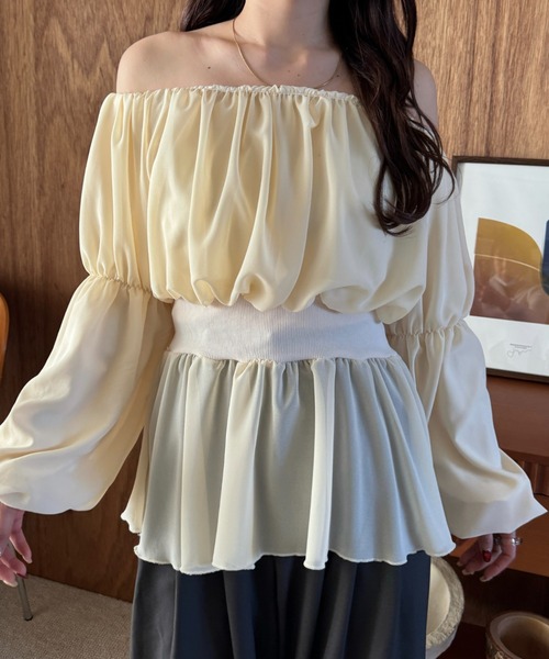 efill(エフィル)の「オフショル ボリューム シアー カジュアル ブラウス(シャツ/ブラウス・レディース・アイボリー/ラベンダー・FREE)」の6枚目の写真