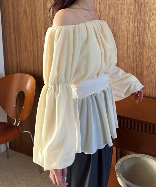 efill(エフィル)の「オフショル ボリューム シアー カジュアル ブラウス(シャツ/ブラウス・レディース・アイボリー/ラベンダー・FREE)」の8枚目の写真