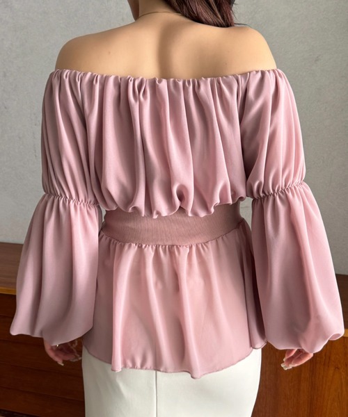 efill(エフィル)の「オフショル ボリューム シアー カジュアル ブラウス(シャツ/ブラウス・レディース・アイボリー/ラベンダー・FREE)」の4枚目の写真