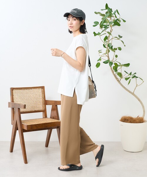 FREAK'S STORE(フリークスストア)の「<接触冷感/UV> AIRDRY HIGHCOOL フレンチスリーブTシャツ/エアドライ ハイクール フレンチスリーブTシャツ(Tシャツ/カットソー・レディース・ブラック/サックスブルー/ホワイト/ピンク/ベージュ・フリ-)」の15枚目の写真