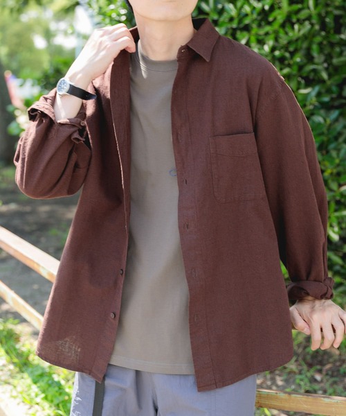 ITEMS URBANRESEARCH（アイテムズ アーバンリサーチ）の「『セットアップ対応』天然素材リネンコットンレギュラーカラーシャツ（シャツ/ブラウス・メンズ・アイボリー/チャコールグレー/ブラウン・MEDIUM/LARGE/X-LARGE）」の3枚目の写真