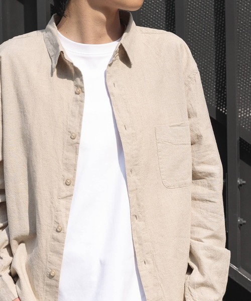 ITEMS URBANRESEARCH（アイテムズ アーバンリサーチ）の「『セットアップ対応』天然素材リネンコットンレギュラーカラーシャツ（シャツ/ブラウス・メンズ・アイボリー/チャコールグレー/ブラウン・MEDIUM/LARGE/X-LARGE）」の13枚目の写真