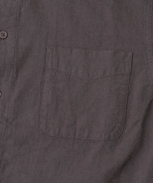 ITEMS URBANRESEARCH（アイテムズ アーバンリサーチ）の「『セットアップ対応』天然素材リネンコットンレギュラーカラーシャツ（シャツ/ブラウス・メンズ・アイボリー/チャコールグレー/ブラウン・MEDIUM/LARGE/X-LARGE）」の9枚目の写真