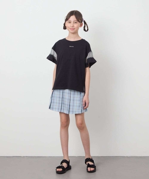 a.v.v（アーヴェヴェ）の「【累計1万枚販売/接触冷感/ジメジメ対策/毛玉になりにくい/安心の綿100％】[100-130]シアーギンガムキリカエスリーブＴシャツ（Tシャツ/カットソー・キッズ・ライトピンク/ブラック/ホワイト/ダークインディゴブルー・100/110/120/130）」の8枚目の写真