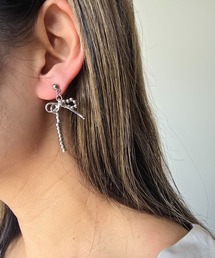 ボールチェーンリボンピアス