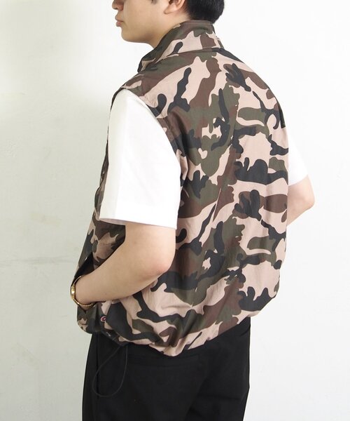 WHO'S WHO gallery(フーズフーギャラリー)の「【UNISEX/ユニセックス】COOPER FACTワッペンジップベスト(ベスト・レディース・ブラック/ブラウン系その他/チャコールグレー/ブラウン・FREE)」の16枚目の写真