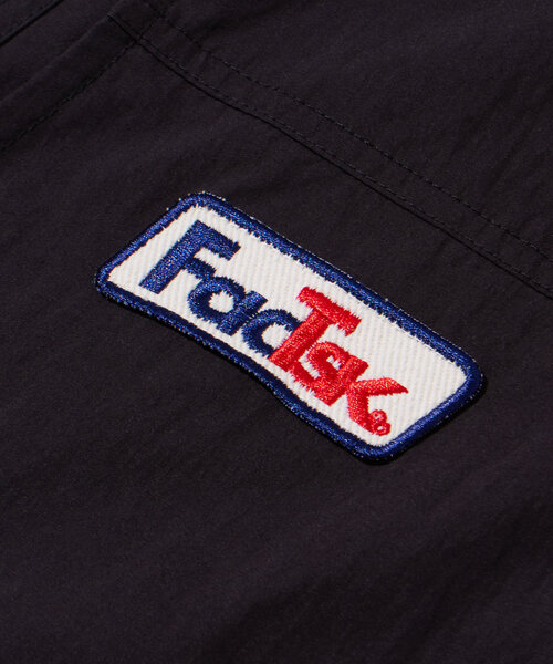 WHO'S WHO gallery(フーズフーギャラリー)の「【UNISEX/ユニセックス】COOPER FACTワッペンジップベスト(ベスト・レディース・ブラック/ブラウン系その他/チャコールグレー/ブラウン・FREE)」の20枚目の写真