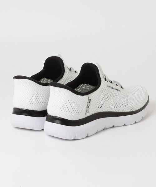 SKECHERS(スケッチャーズ)の「SKECHERS SLIP-INS SUMMITS-PERFOスケッチャーズ スリップインズ サミッツ パーフォ(スニーカー・レディース・ブラック/ホワイト・25cm/25.5cm/26cm/26.5cm/27cm/27.5cm/28cm)」の3枚目の写真