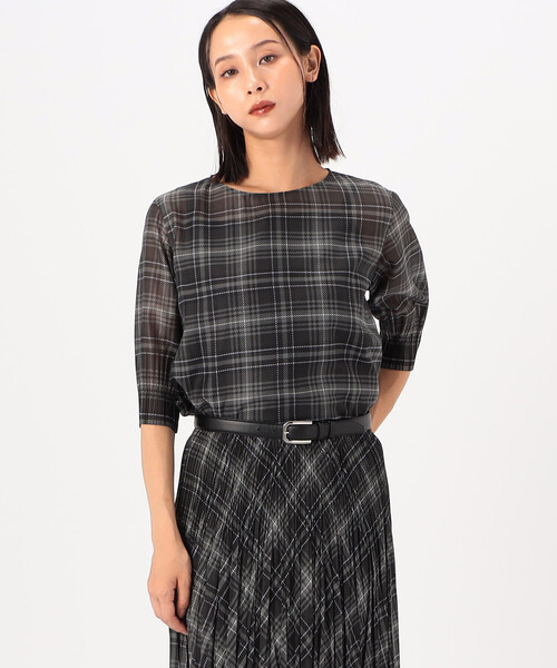K.T KIYOKO TAKASE(キヨコタカセ)の「シアーデジタルチェック 袖プリーツブラウス(シャツ/ブラウス・レディース・カーキ/ブラック・11号/9号)」の3枚目の写真