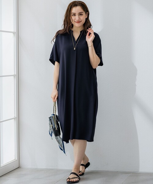 23区 L(ニジュウサンクオオキイサイズ)の「【Lサイズ限定/吸水速乾/UVカット/接触冷感/】ストレッチジョーゼット 半袖ワンピース(ワンピース・レディース・ネイビー系/ブラック系・44/46)」の11枚目の写真