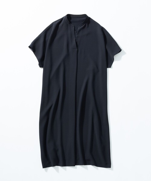 23区 L(ニジュウサンクオオキイサイズ)の「【Lサイズ限定/吸水速乾/UVカット/接触冷感/】ストレッチジョーゼット 半袖ワンピース(ワンピース・レディース・ネイビー系/ブラック系・44/46)」の15枚目の写真