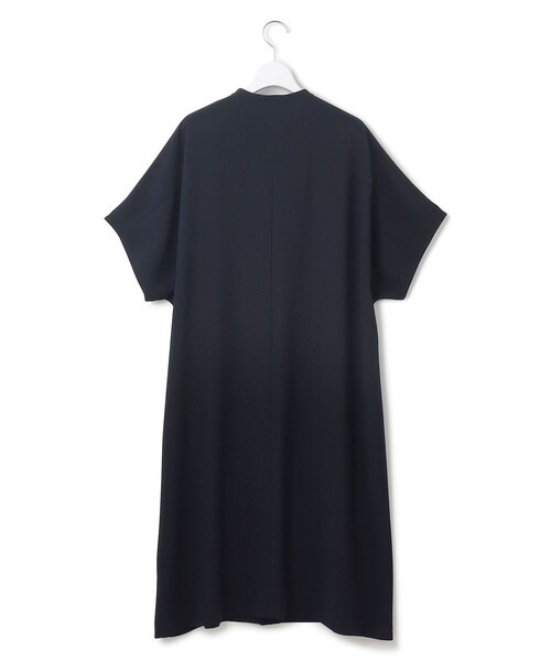 23区 L(ニジュウサンクオオキイサイズ)の「【Lサイズ限定/吸水速乾/UVカット/接触冷感/】ストレッチジョーゼット 半袖ワンピース(ワンピース・レディース・ネイビー系/ブラック系・44/46)」の17枚目の写真