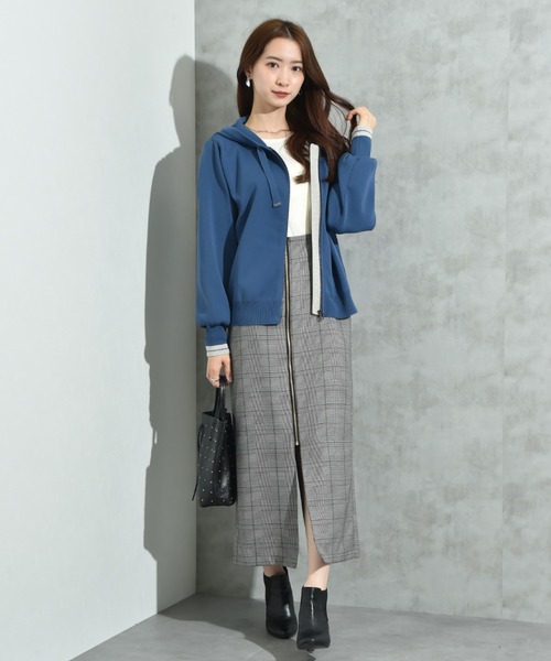 INTERPLANET（インタープラネット）の「超軽量ラメ配色ラインパーカー（パーカー・レディース・ブラック/アイボリー/インディゴブルー/ブラウン・FREE）」の13枚目の写真