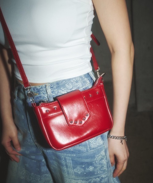 BLONDEY（ブロンディ）の「スタッズ2wayミニバッグ（ショルダーバッグ・レディース・レッド/シルバー/ブラック・FREE）」の13枚目の写真