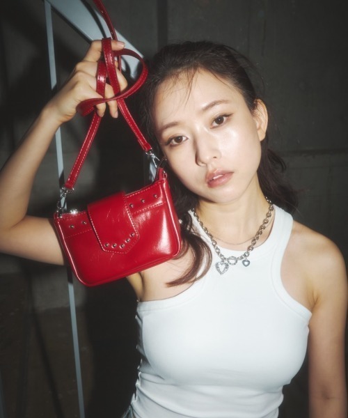 BLONDEY（ブロンディ）の「スタッズ2wayミニバッグ（ショルダーバッグ・レディース・レッド/シルバー/ブラック・FREE）」の15枚目の写真