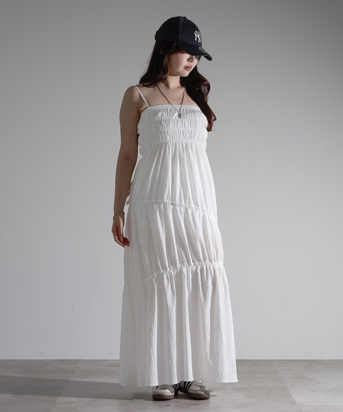 apres jour mignon（アプレジュールミニョン）の「シャーリングキャミワンピース【ZOZOTOWN限定アイテム】（ワンピース・レディース・レッド/ネイビー/オフホワイト・SMALL/X-LARGE/MEDIUM）」の11枚目の写真