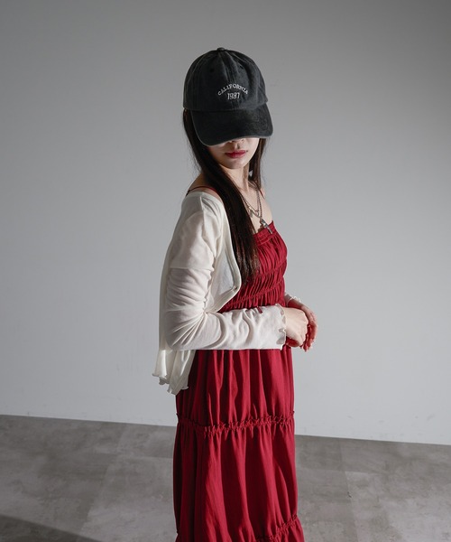 apres jour mignon（アプレジュールミニョン）の「シャーリングキャミワンピース【ZOZOTOWN限定アイテム】（ワンピース・レディース・レッド/ネイビー/オフホワイト・SMALL/X-LARGE/MEDIUM）」の5枚目の写真