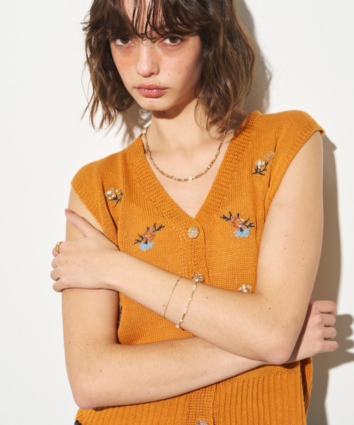 Unitage（ユニテージ）の「フラワースパンコールニットベスト（ベスト・レディース・オレンジ/ホワイト/ブラック・FREE）」の7枚目の写真