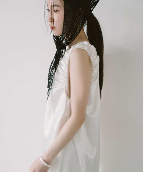 DRWCYS(ドロシーズ)の「ギャザーサテンワンピース(ワンピース・レディース・ホワイト/ブラック・FREE)」の10枚目の写真