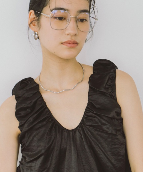 DRWCYS(ドロシーズ)の「ギャザーサテンワンピース(ワンピース・レディース・ホワイト/ブラック・FREE)」の21枚目の写真