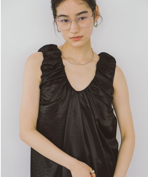 DRWCYS(ドロシーズ)の「ギャザーサテンワンピース(ワンピース・レディース・ホワイト/ブラック・FREE)」の20枚目の写真