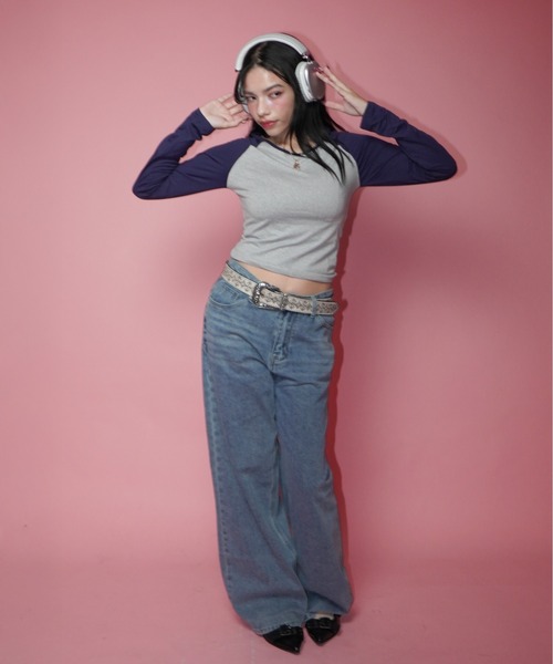 IMARI(イマリ)の「【 IMARI / イマリ 】 バック スター デザイン ストレート デニムパンツ #(デニムパンツ・レディース・ブルー/ネイビー/ブルー系/ネイビー系/ブラック/グレー/ホワイト・M/S)」の20枚目の写真