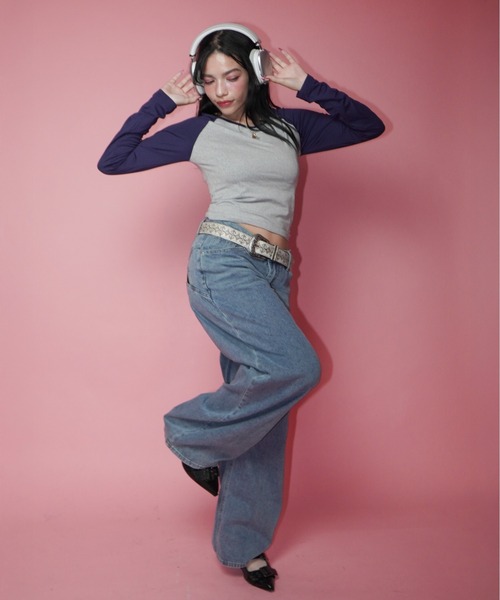 IMARI(イマリ)の「【 IMARI / イマリ 】 バック スター デザイン ストレート デニムパンツ #(デニムパンツ・レディース・ブルー/ネイビー/ブルー系/ネイビー系/ブラック/グレー/ホワイト・M/S)」の21枚目の写真