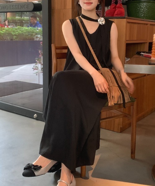 FREE STYLISTS(フリー スタイリスト)の「YUGA_YGMC V-neck A-line dress(ワンピース・レディース・ベージュ/ブラック/オフホワイト・FREE)」の19枚目の写真