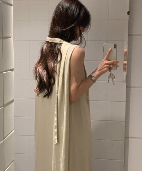 FREE STYLISTS(フリー スタイリスト)の「YUGA_YGMC V-neck A-line dress(ワンピース・レディース・ベージュ/ブラック/オフホワイト・FREE)」の15枚目の写真