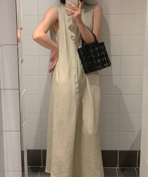 FREE STYLISTS(フリー スタイリスト)の「YUGA_YGMC V-neck A-line dress(ワンピース・レディース・ベージュ/ブラック/オフホワイト・FREE)」の10枚目の写真