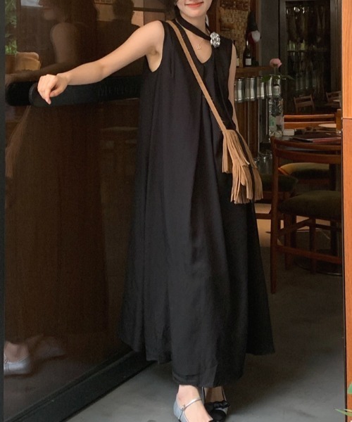 FREE STYLISTS(フリー スタイリスト)の「YUGA_YGMC V-neck A-line dress(ワンピース・レディース・ベージュ/ブラック/オフホワイト・FREE)」の22枚目の写真