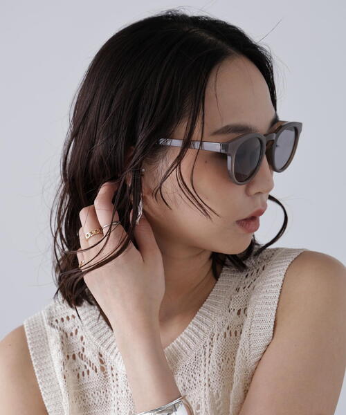 FREE'S MART（フリーズマート）の「ソリッドサングラス（サングラス・レディース・ブラウン系その他/ベージュ/ブラック・ﾌﾘ-）」の5枚目の写真