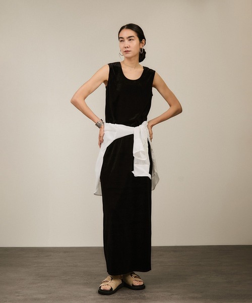 SALON adam et rope'（サロン アダム エ ロペ）の「トリアセベロア前後2WAYノースリーブ/タンクトップ / セットアップ対応（タンクトップ・レディース・ベージュ/ブラック・FREE）」の18枚目の写真