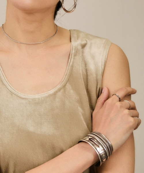 SALON adam et rope'（サロン アダム エ ロペ）の「トリアセベロア前後2WAYノースリーブ/タンクトップ / セットアップ対応（タンクトップ・レディース・ベージュ/ブラック・FREE）」の9枚目の写真