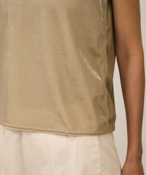 SALON adam et rope'（サロン アダム エ ロペ）の「トリアセベロア前後2WAYノースリーブ/タンクトップ / セットアップ対応（タンクトップ・レディース・ベージュ/ブラック・FREE）」の15枚目の写真