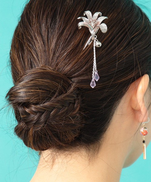 カヤ(カヤ)の「【カヤ】百合ひらき簪(その他ヘアアクセサリー・レディース・パープル/ホワイト・FREE)」の2枚目の写真