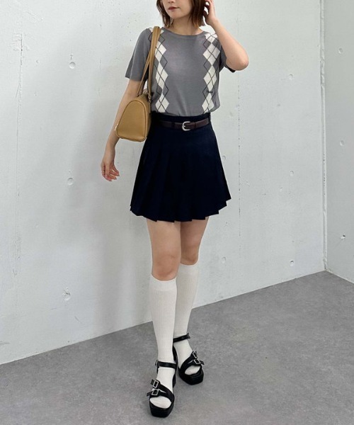 archives(アルシーヴ)の「チノプリーツミニスカート(スカート・レディース・ベージュ/ネイビー/チャコールグレー・MEDIUM)」の11枚目の写真