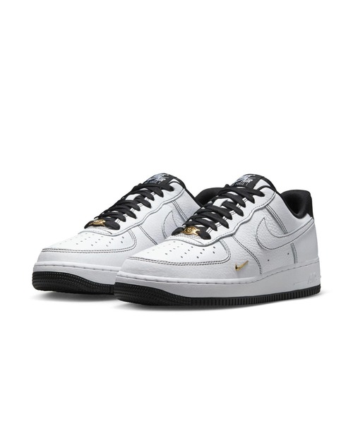 NIKE(ナイキ)の「NIKE ナイキ W AIR FORCE 1 '07 MINI JEWEL ウィメンズ エア フォース 1 '07 ミニ ジュエル WIB6543 101WHT/BLK(スニーカー・メンズ・ホワイト・22.5cm/23.0cm/23.5cm/24.0cm/24.5cm/25.0cm/25.5cm/26.0cm/26.5cm/27.0cm/27.5cm/28.0cm/28.5cm/29.0cm/22.0cm)」の2枚目の写真