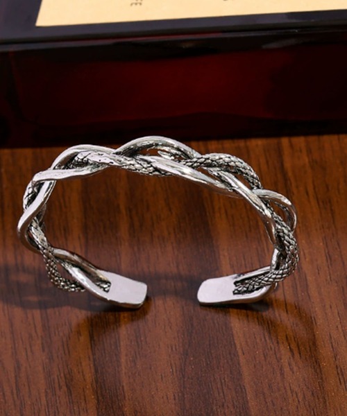 ROOPTOKYO（ループトウキョウ）の「ツイストメタルバングル（バングル/リストバンド・レディース・その他2/その他1/その他6/その他5・FREE）」の2枚目の写真