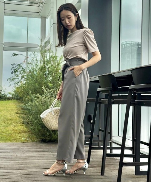 couture brooch（クチュールブローチ）の「【接触冷感・UV機能あり・マシンウォッシャブル】60シルケット パフュームエンブロTシャツ（Tシャツ/カットソー・レディース・ピンク/オフホワイト/イエロー系その他/ブラック・42/40/36/38）」の9枚目の写真