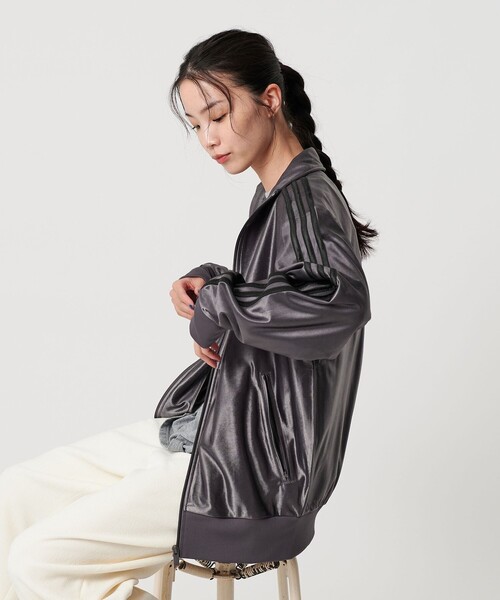 adidas Originals(アディダスオリジナルス)の「<adidas Originals>ファイヤーバード メタリックトラックトップ(ジャージ・レディース・グレー系/ブラック・S/XS)」の3枚目の写真