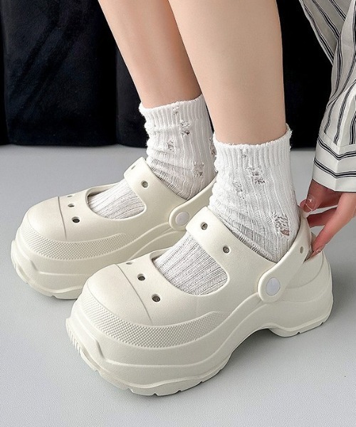 Vipoa(ヴィポア)の「ハーフスリッパ厚底サンダル(サンダル・レディース・ブラック/ホワイト・SMALL/MEDIUM/LARGE)」の1枚目の写真