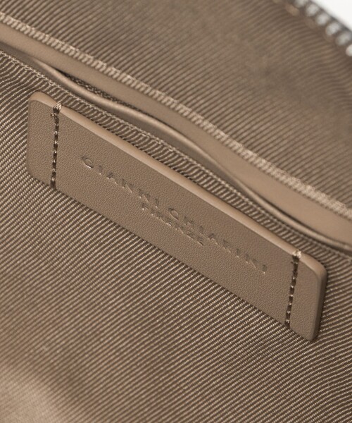GIANNI CHIARINI(ジャンニ キアリーニ)の「<GIANNI CHIARINI>ALIFA M バッグ 25FW(ショルダーバッグ・レディース・ブラック/ベージュ/ナチュラル・FREE)」の17枚目の写真