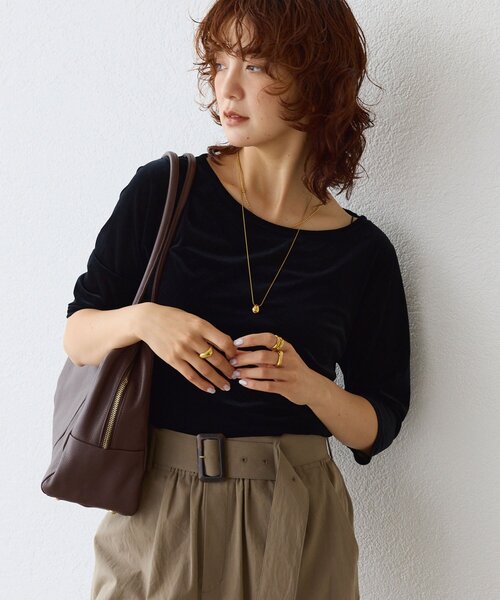 RIVE DROITE(リヴドロワ)の「【こなれ感抜群】シアーベロア5分袖Tee(Tシャツ/カットソー・レディース・オフホワイト/グレー/ブラック・FREE)」の3枚目の写真